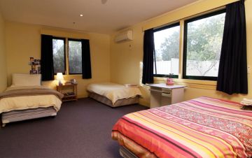 Shared-bedroom_Adult-TC-programM